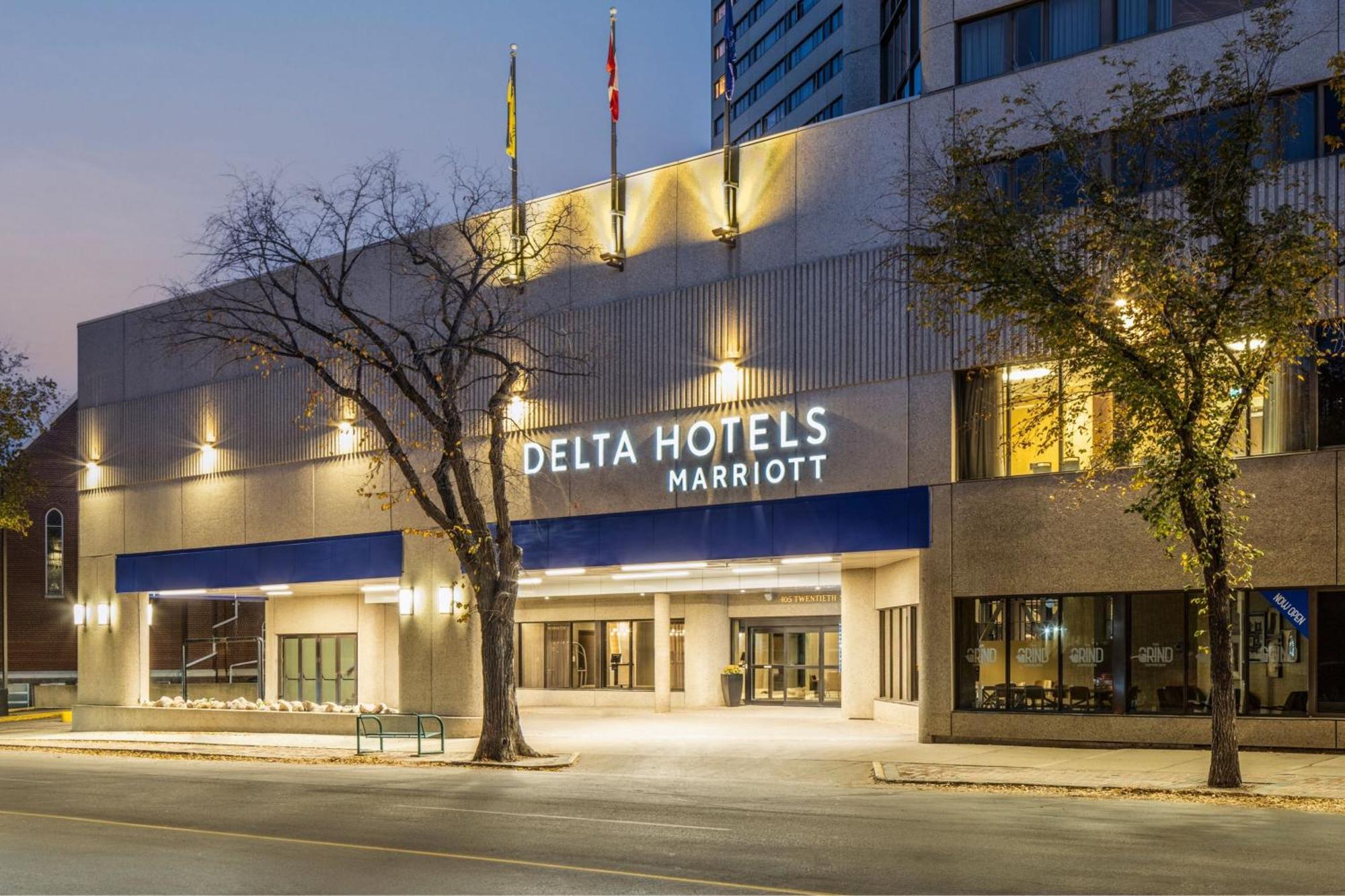 Delta Hotels By Marriott Saskatoon Downtown Exterior photo